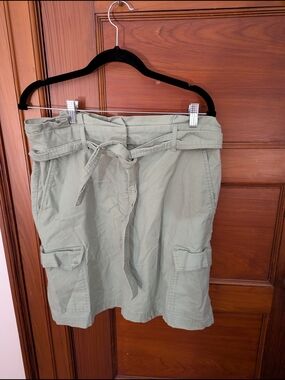 LOFT Olive Utility Cargo Shorts with Tie Belt